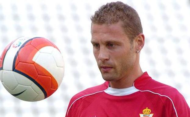 Curro Torres, durante su presentación con el Murcia.
