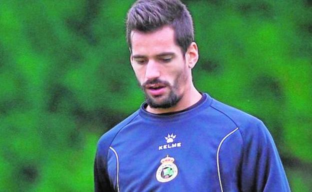 Pedro Orfila, en su etapa en el Racing de Santander.