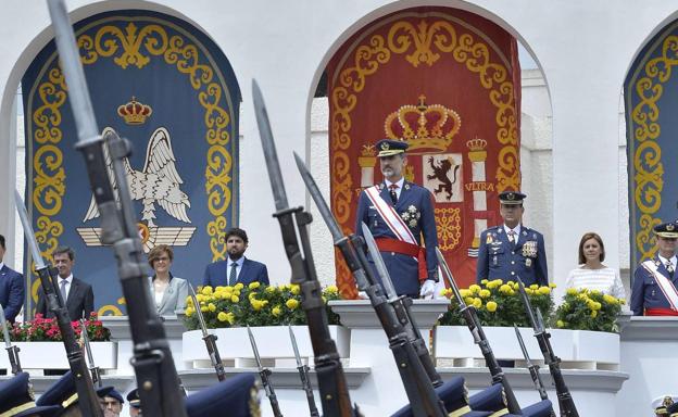 El Rey Felipe VI, este viernes en la entrega de nuevos despachos en San Javier.