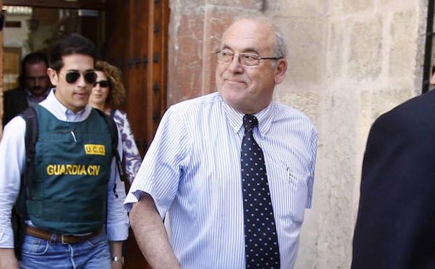 Domingo Aranda, en 2013, durante el registro de la UCO al Ayuntamiento.