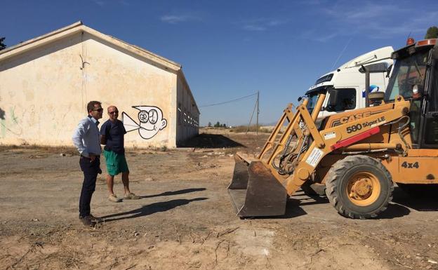 El alcalde, Antonio León, en una foto de archivo en los terrenos del Radar.