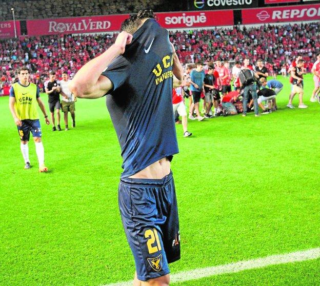 Pere Milla, desconsolado, al final del encuentro./EFE