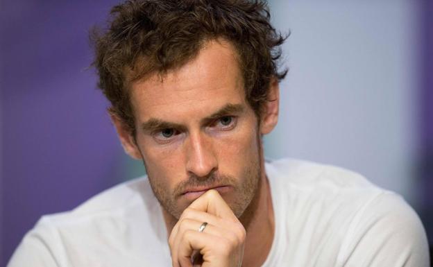 Andy Murray, con gesto serio.