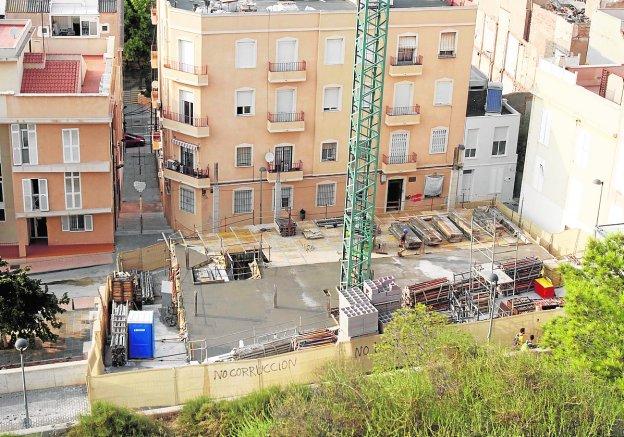Vista general de las obras de construcción del nuevo hotel de la calle San Crispín.