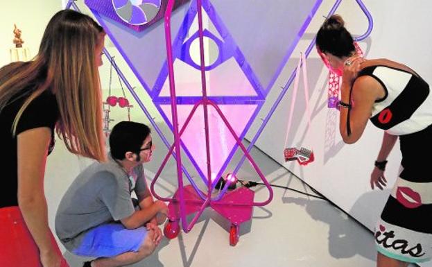 Algunas de las obras que pueden verse en el Párraga en homenaje a Duchamp.