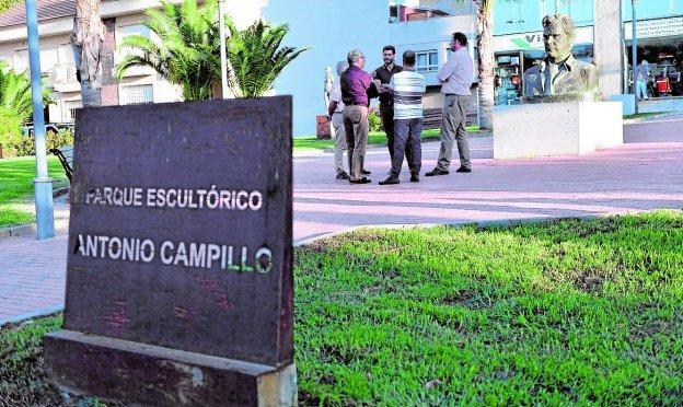 El concejal Guillén realizó la visita con técnicos y el legatario de la obra de Campillo, Pérez Ferra.