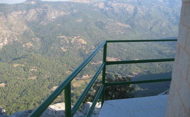 Vista sobre el valle desde la garita forestal.