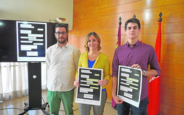 La concejal de Derechos Sociales, Conchita Ruiz, con los representantes de Judoc./G. Carrión / AGM