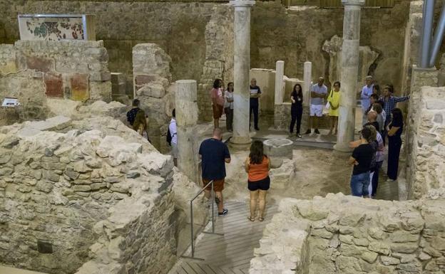 Visita al Barrio del Foro Romano.