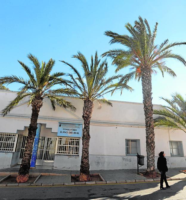 El antiguo centro médico del Llano./Antonio Gil / AGM