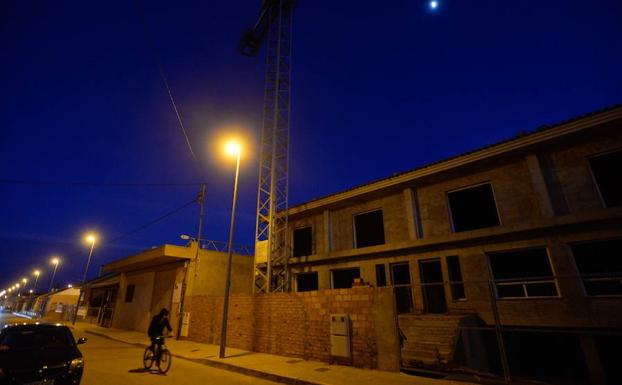 Imagen tomada ayer en la calle Trabajo de La Aljorra./Antonio Gil / AGM