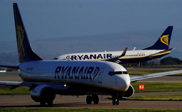 Dos aviones de Ryanair./Reuters