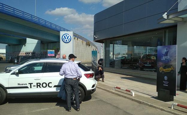 Clientes del concesionario pudieron probar en exclusiva el nuevo modelo./GH