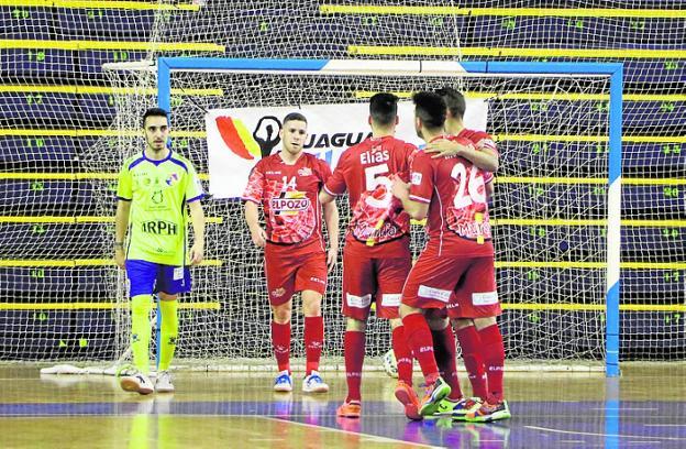 Los jugadores de ElPozo celebran un gol el viernes. / Gran Canaria FS