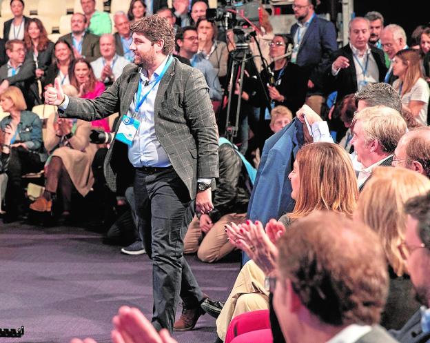 Fernando López Miras, ayer en la Convención del PP, en Sevilla. / efe