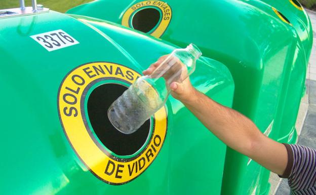 Los murcianos reciclaron 24.784 toneladas de vidrio durante el año pasado