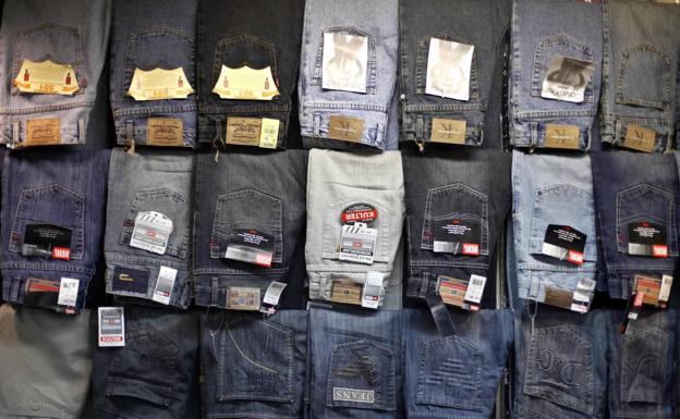 El truco viral para saber si unos pantalones son de tu talla sin probártelos