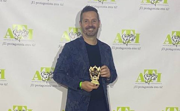 Mariano de Paco Serrano, premiado a la mejor dirección por 'La vida es sueño'. 