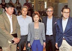 Manuel Pimentel, Alberto Aguirre de Cárcer, Trinidad Bernal, Juan Martínez Moya y Miguel Pasqual de Riquelme, ayer, en el acto. :: V. Vicens / AGM/