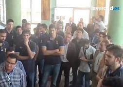 El equipo durante la visita. :: Vídeo: laverdad.es/