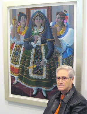Pina Nortes, ante una de sus obras. :: S. G./