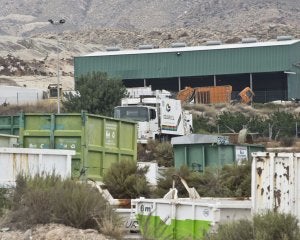 Imagen de archivo de la planta de residuos sólidos urbanos que Proambiente explota entre los términos de Abanilla y Orihuela. :: LV/
