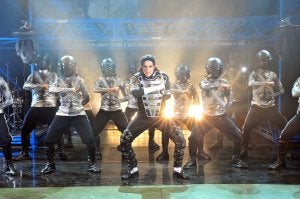 Una de las coreografías que podrán verse en el musical sobre Michael Jackson. :: ACR/