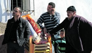 Vecinos de Fátima, el sábado en Torre Pacheco. :: A. Durán/AGM/
