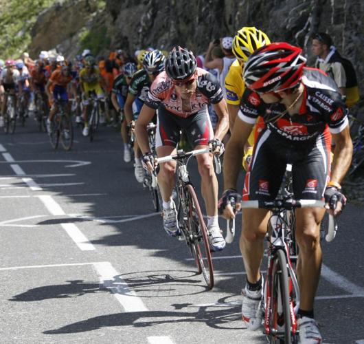 Alejandro Valverde, del equipo Caisse D'Epargne, durante la novena etapa del Tour de Francia disputada entre Val d'Isere y Briançon - EFE - 17/07/2007