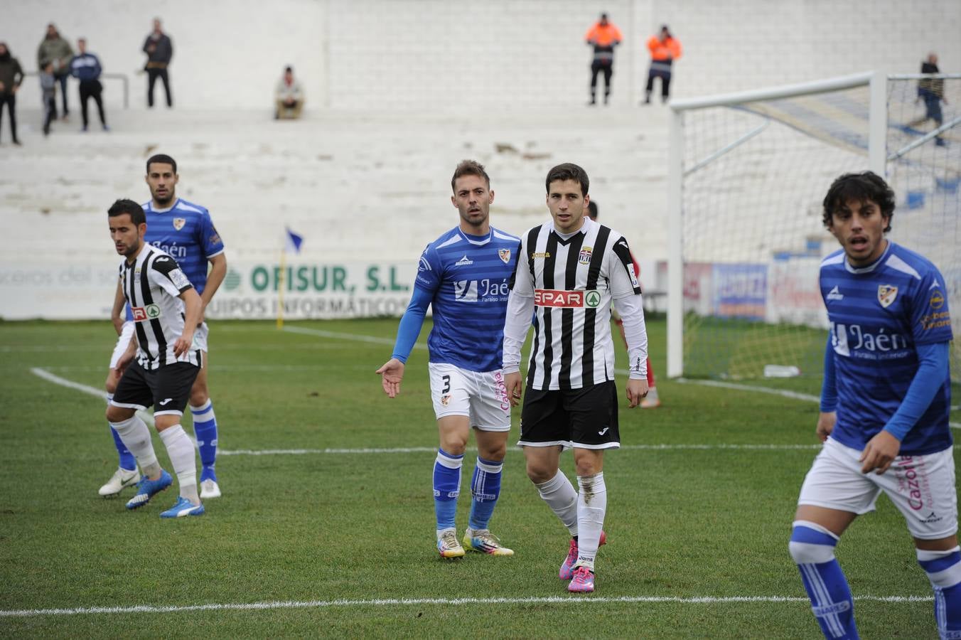 El Cartagena empata ante el Linares (0-0)