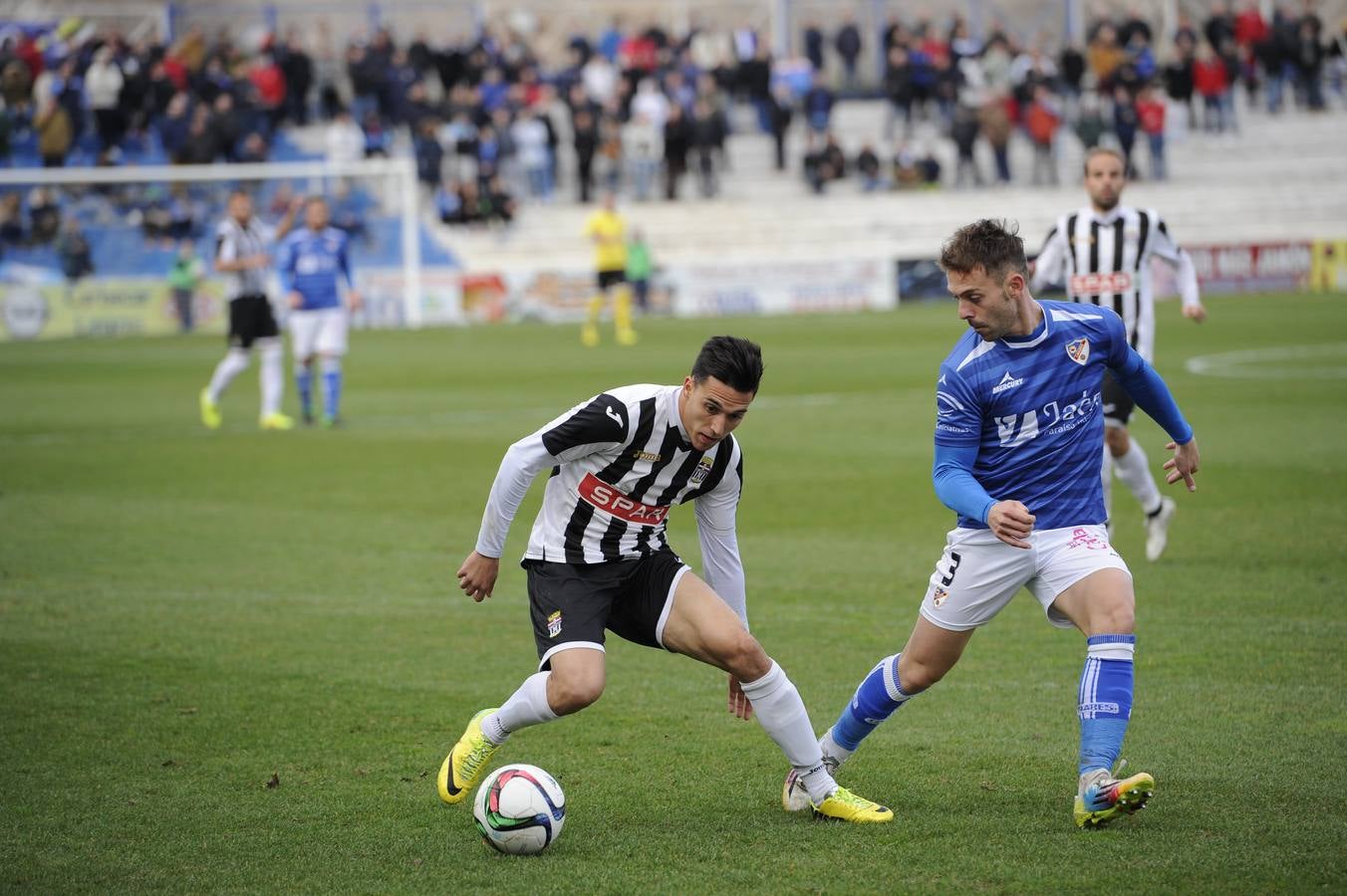 El Cartagena empata ante el Linares (0-0)