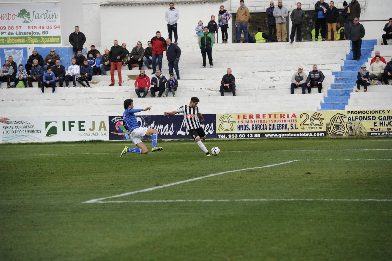 El Cartagena empata ante el Linares (0-0)