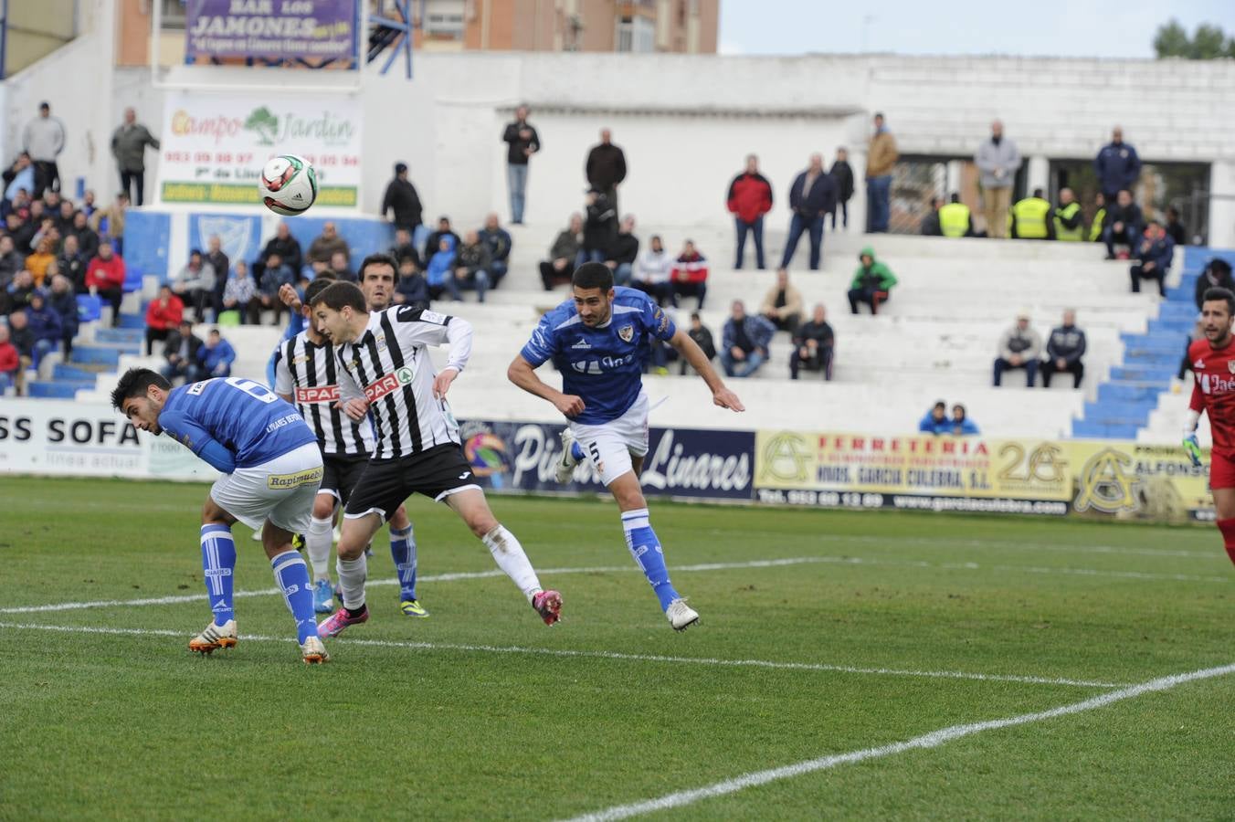 El Cartagena empata ante el Linares (0-0)