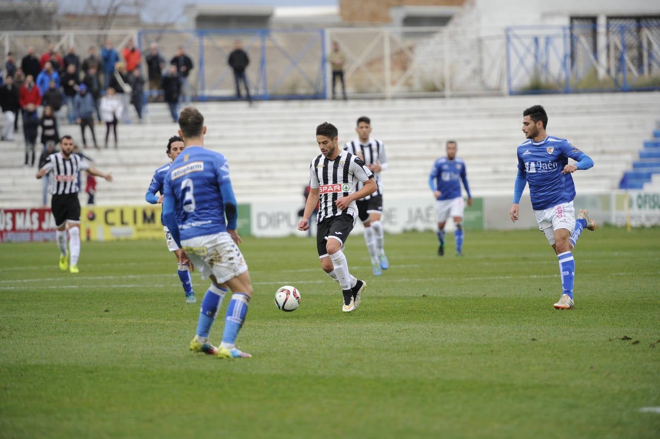 El Cartagena empata ante el Linares (0-0)