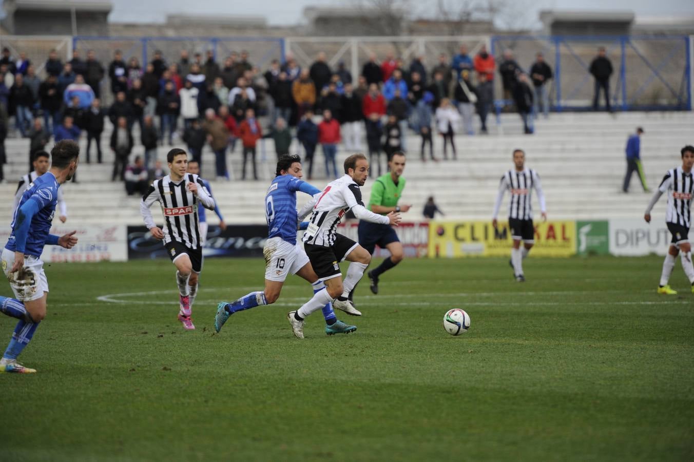 El Cartagena empata ante el Linares (0-0)