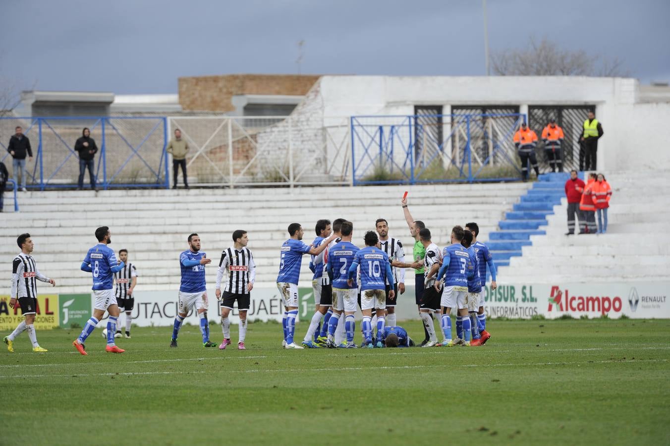 El Cartagena empata ante el Linares (0-0)