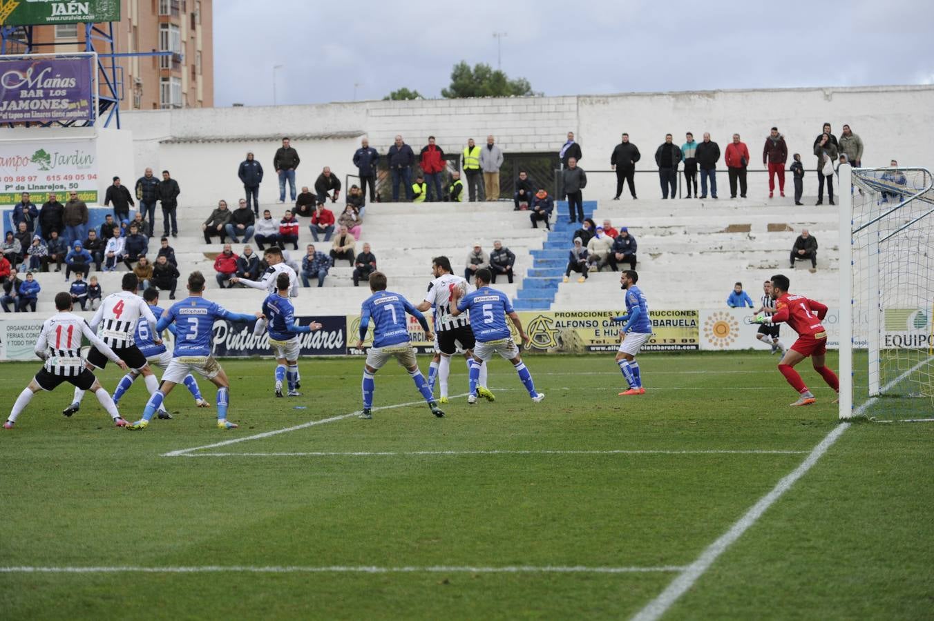 El Cartagena empata ante el Linares (0-0)
