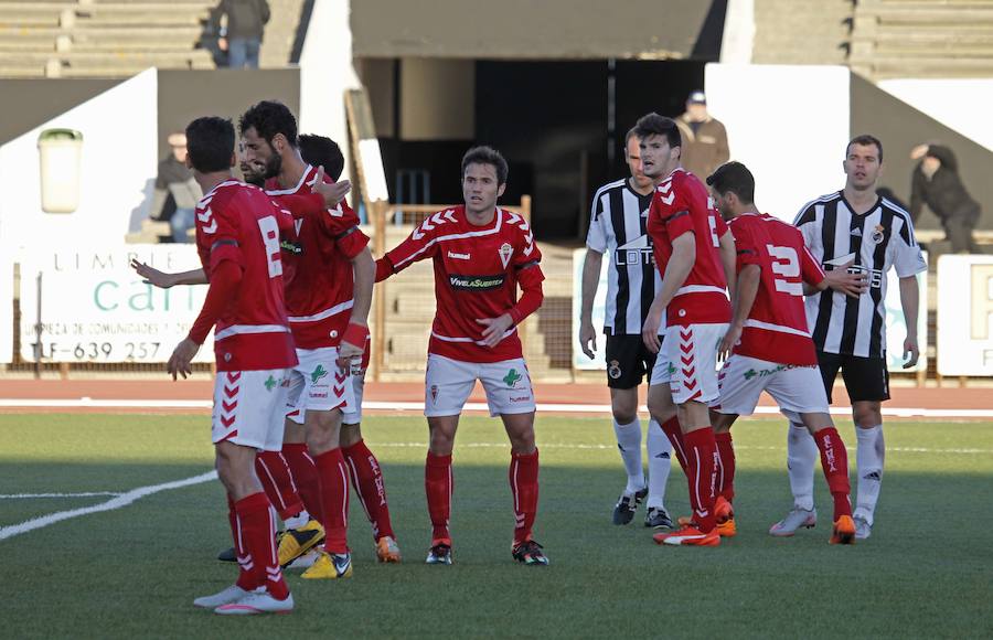 Las mejores fotos del Linense contra el Murcia (0-2)