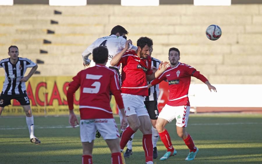 Las mejores fotos del Linense contra el Murcia (0-2)