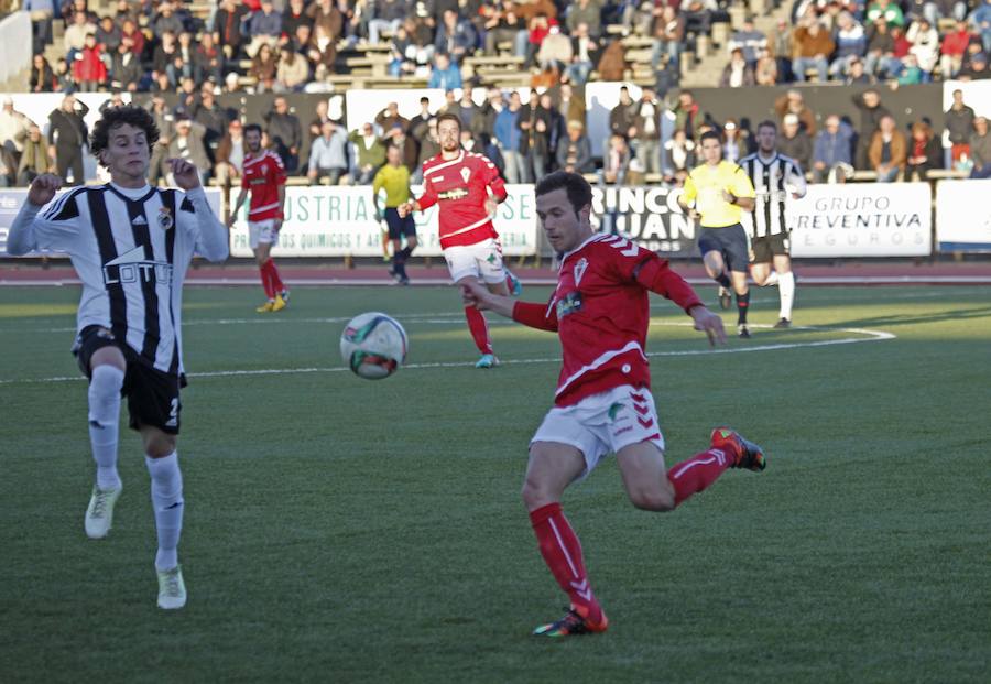 Las mejores fotos del Linense contra el Murcia (0-2)