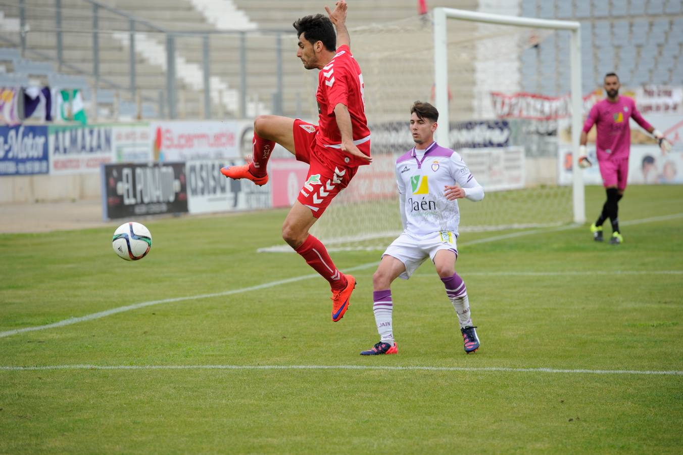 Un Murcia espeso resbala en Jaén (0-0)