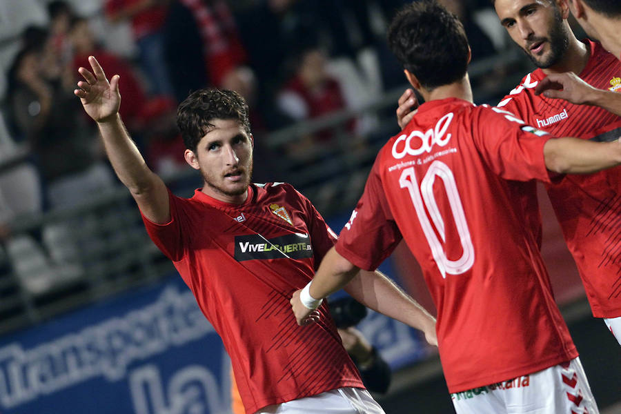 El Murcia consigue los tres puntos ante el líder (1-0)