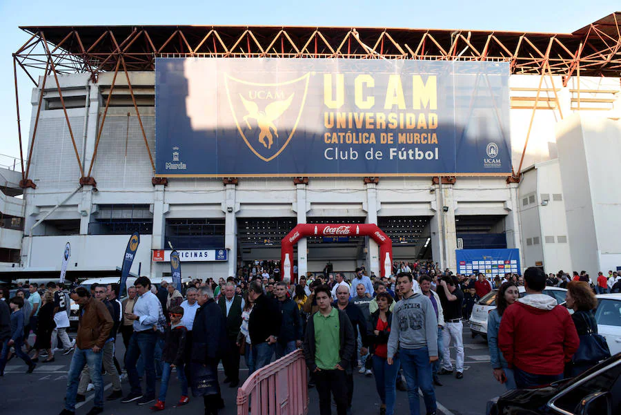El UCAM logra un punto en casa ante el Cádiz (1-1)