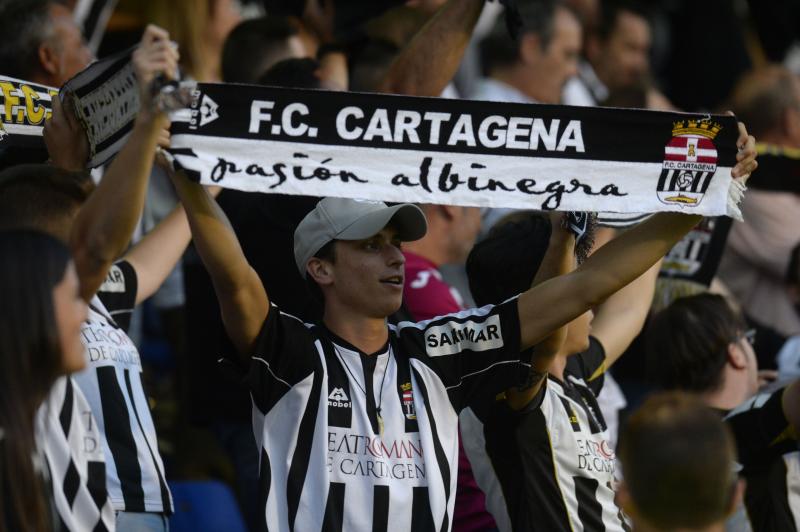 El Cartagena vence al Alcoyano y pasa de ronda (0-2)