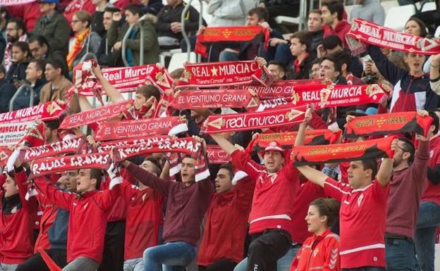 Más de 1.200 murcianistas ya tienen sitio en Mestalla