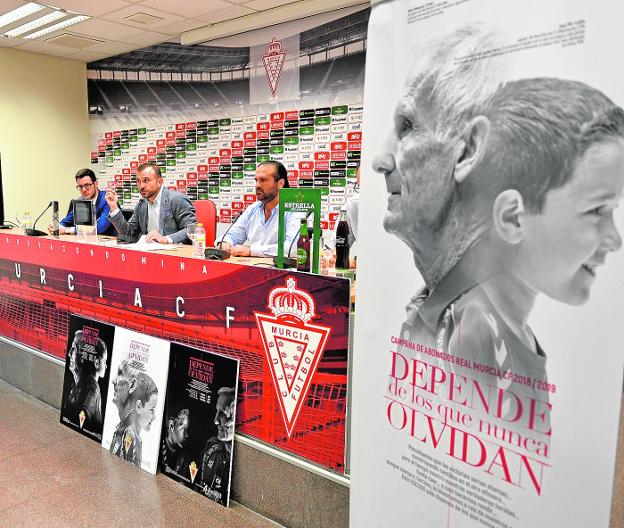 Premio con efecto diferido a la fidelidad