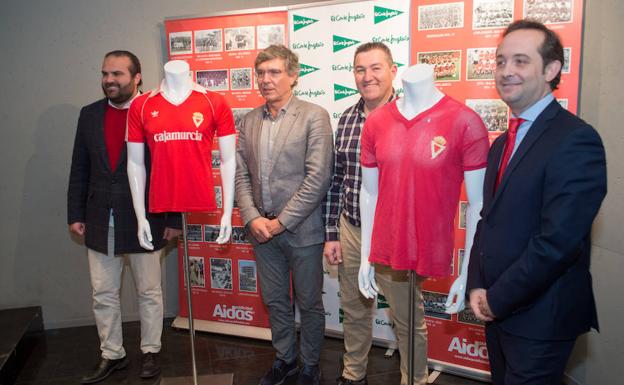 La exposición 'Camisetas históricas del Real Murcia' se podrá visitar en El Corte Inglés