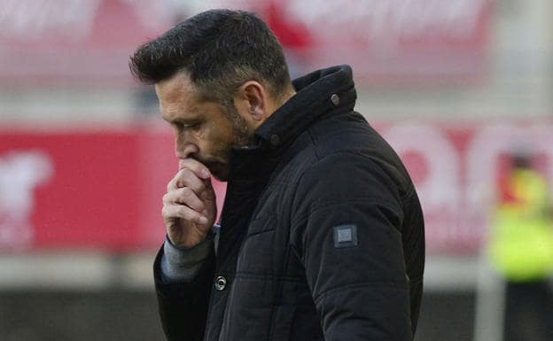 Herrero será destituido este miércoles como técnico del Murcia