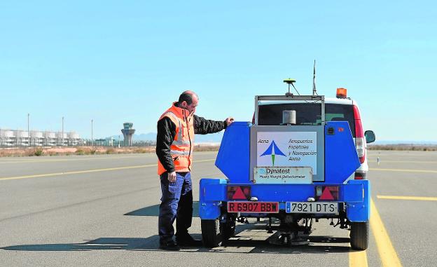 Las aerolíneas ponen a la venta más de un millón de billetes para volar a San Javier