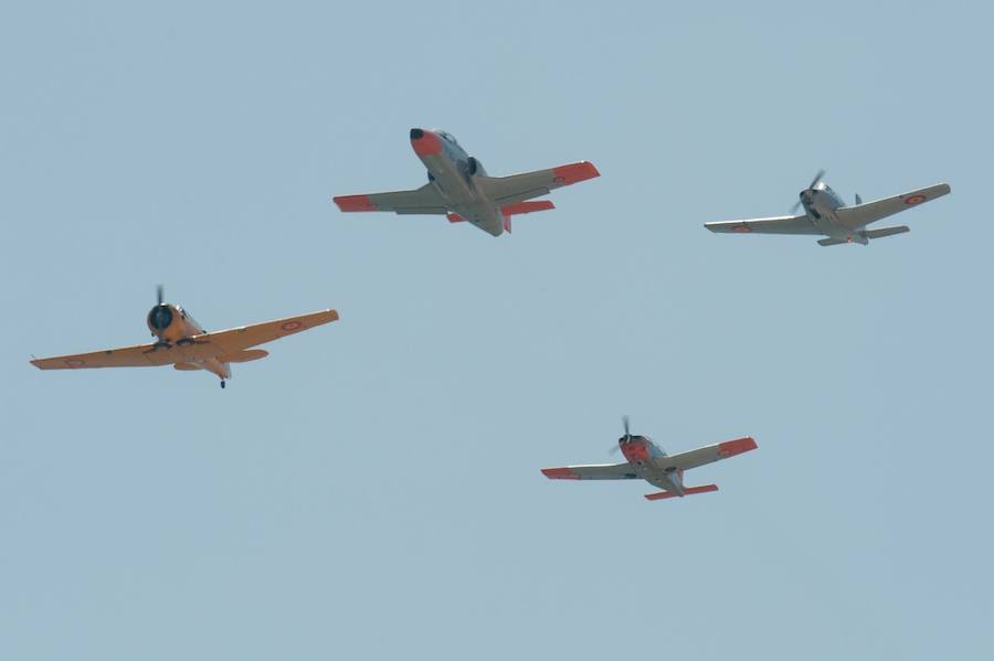 Cospedal: «Los aviones de entrenamiento de la AGA alcanzarán pronto el final de su vida operativa»